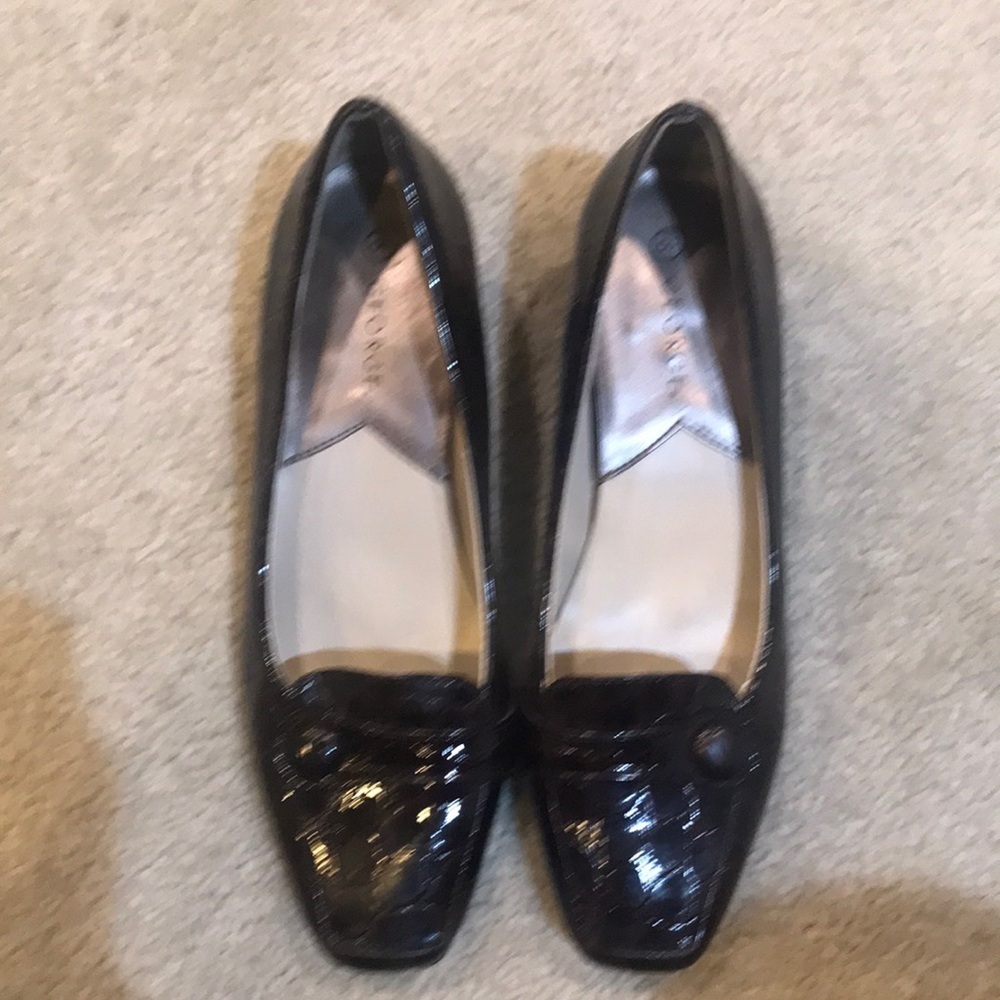 George Women’s Brown Faux Alligator Loafer Style Block 2 inch Heel Shoes-Size 8